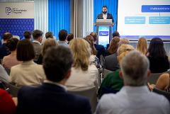 Somogyi Ákos Gergő, az Gyermekvédelmi Főosztályának vezetője